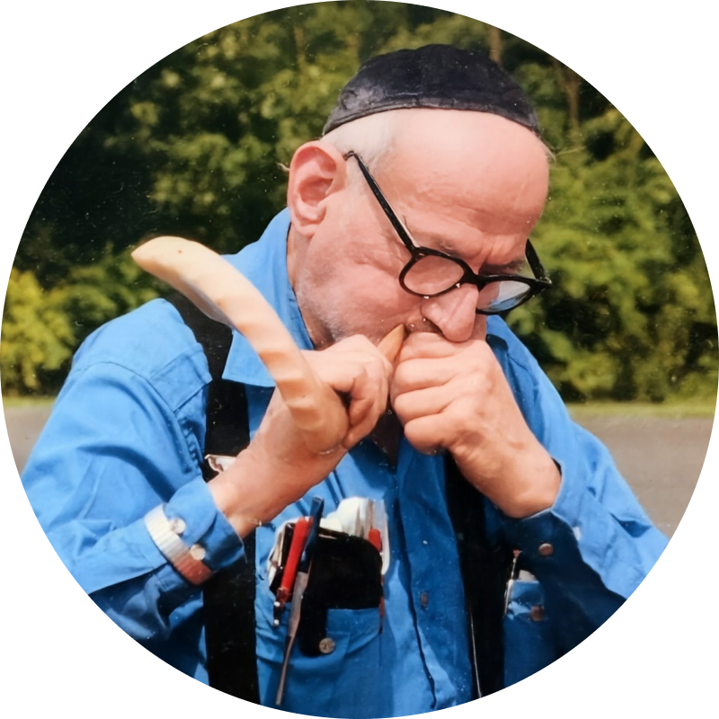 Ludwig Meyer blowing a shofar