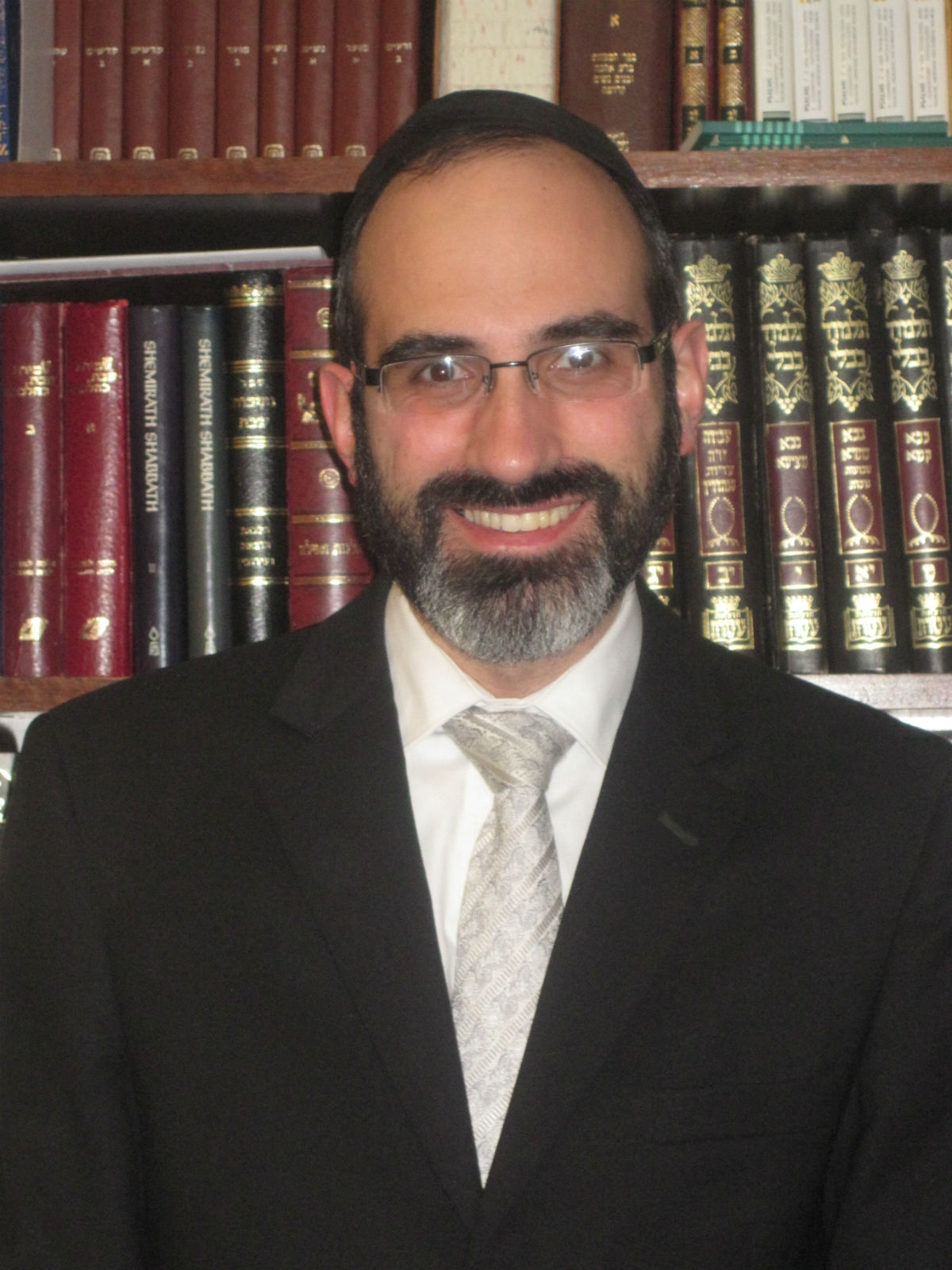 Rabbi Shmuel Marcus will be a magid shiur at the Beis Medrash L’Talmud-Lander College for Men.